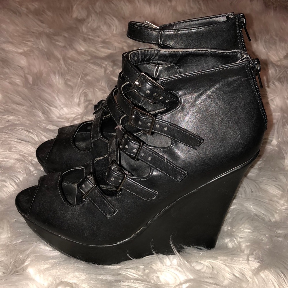 Charlotte Russe Black Wedges size 8